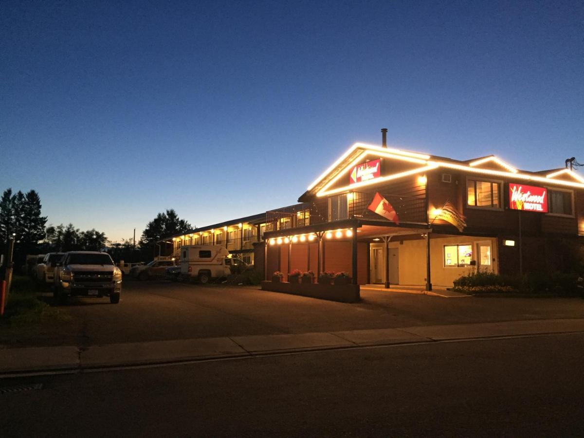Westwood Motel 100 Mile House Exterior photo