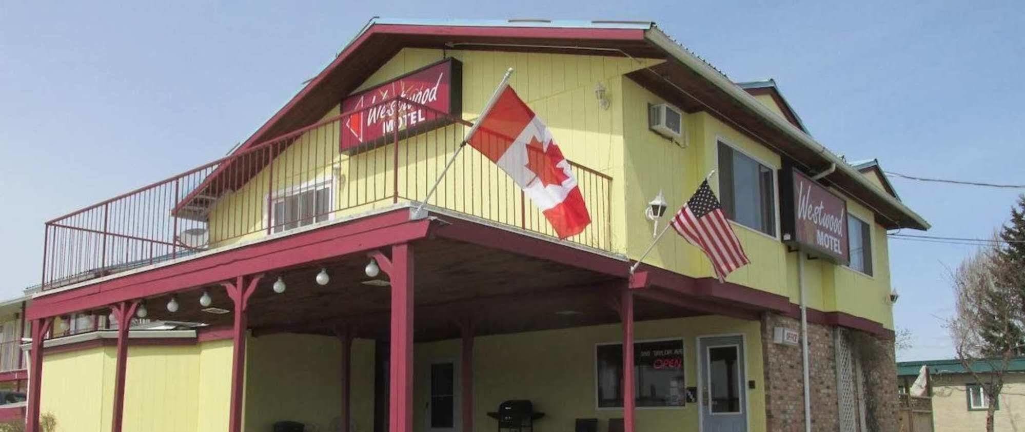 Westwood Motel 100 Mile House Exterior photo